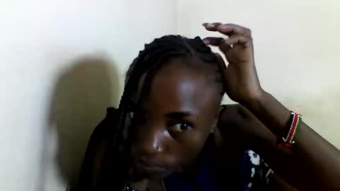 VIVIAN online show from March 8, 2025, 5:17 am