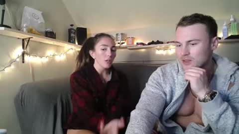 Royal Duo online show from December 8, 2024, 6:22 am