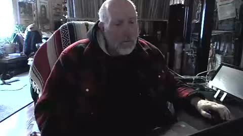 Grizz Lee Bear online show from December 22, 2024, 10:38 am