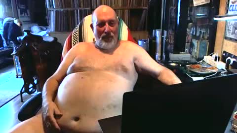 Grizz Lee Bear online show from September 20, 2025, 1:45 pm