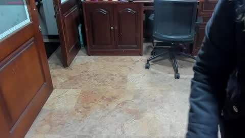 R A C H E L online show from November 25, 2025, 12:27 pm