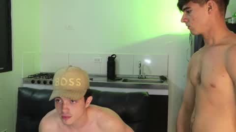 sexyskinnynaksu online show from May 15, 2026, 11:23 pm