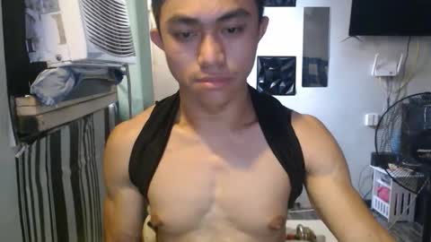 sexystrongcum online show from April 22, 2026, 4:26 am