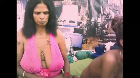 sexyva4u2luv online show from November 1, 2025, 7:54 am