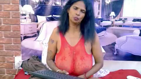 sexyva4u2luv online show from April 3, 2026, 6:55 am