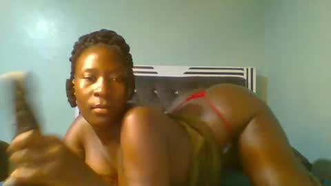 VIVIAN online show from March 11, 2025, 3:23 pm