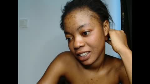 sexyxpeach online show from October 12, 2025, 12:26 pm