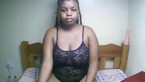 sexyyred_ online show from April 6, 2026, 7:31 am