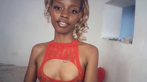 sexyzuriel online show from March 22, 2026, 11:35 am