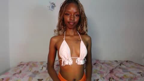 sexyzuriel online show from March 30, 2026, 10:55 pm