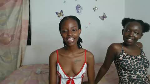 sexyzuriel online show from April 18, 2026, 7:18 pm