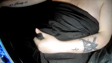 no face online show from September 28, 2025, 7:14 am