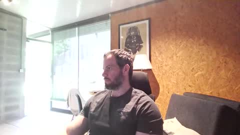 shad0w_hunter online show from October 13, 2025, 1:33 pm