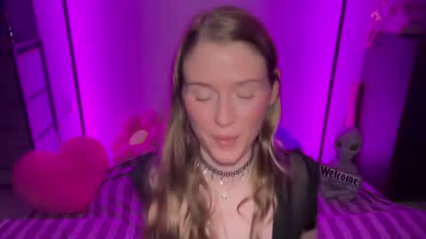shadebabe online show from August 1, 2026, 5:40 am