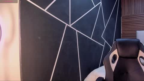 Liz online show from March 8, 2026, 10:35 pm