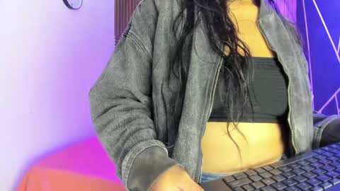 Snapshot of shaden_1 chatting on May 18, 2026, 9:20 pm Liz online show from May 18, 2026, 9:20 pm