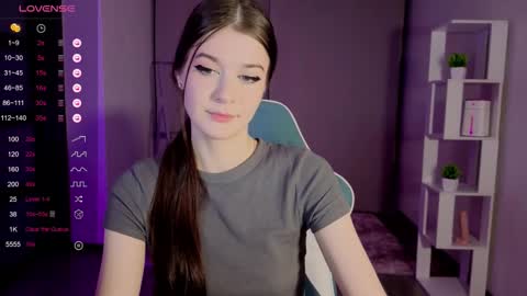 shadowlaceee online show from November 11, 2025, 5:02 pm