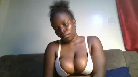 Snapshot of shadowsweet34 chatting on April 29, 2026, 5:30 pm val online show from April 29, 2026, 5:30 pm