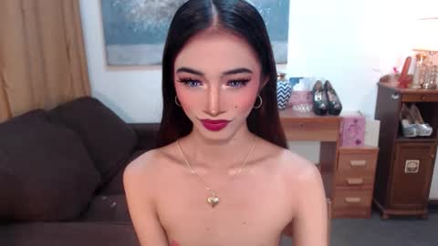 Snapshot of shaina_cummer chatting on December 17, 2025, 6:36 pm shaina online show from December 17, 2025, 6:36 pm