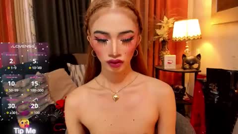 Snapshot of shaina_cummer chatting on December 21, 2025, 12:18 am shaina online show from December 21, 2025, 12:18 am