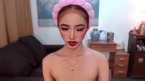 Snapshot of shaina_cummer chatting on December 23, 2025, 1:36 am shaina online show from December 23, 2025, 1:36 am