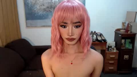 Snapshot of shaina_cummer chatting on February 3, 2026, 6:22 am shaina online show from February 3, 2026, 6:22 am