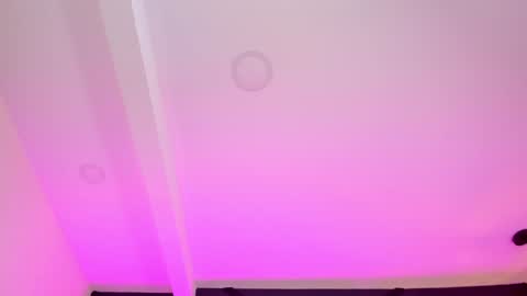 Shaina Vasquez online show from February 1, 2025, 1:55 am