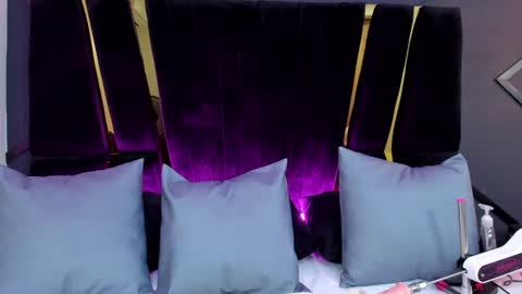 Shaina Vasquez online show from February 8, 2025, 10:19 pm