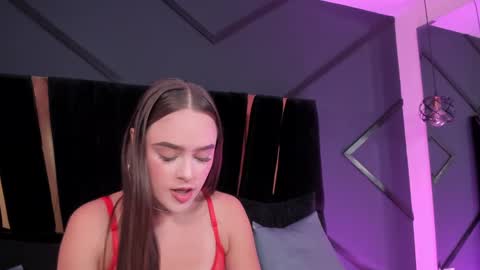 Shaina Vasquez online show from September 15, 2025, 1:16 am