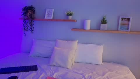 Shaina online show from December 21, 2025, 4:19 am