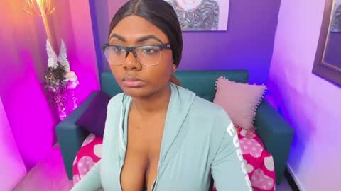 Snapshot of shalom_brown chatting on May 12, 2026, 7:33 pm shalom_brown online show from May 12, 2026, 7:33 pm