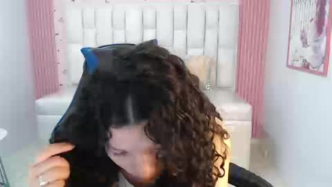 Shalon  online show from September 10, 2025, 1:00 pm