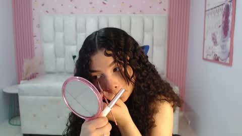 Shalon  online show from September 12, 2025, 1:11 pm