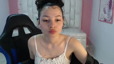 Shalon  online show from September 13, 2025, 1:27 am