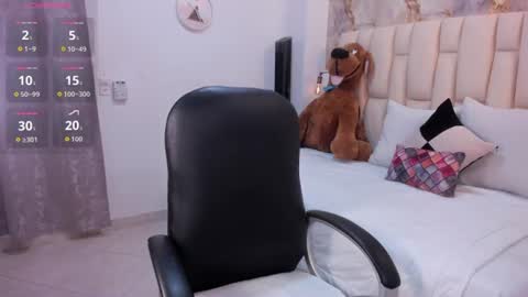 Snapshot of shamara_thomson chatting on June 13, 2026, 12:19 am Shamara Thomson online show from June 13, 2026, 12:19 am