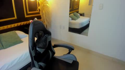 Shanel online show from February 14, 2026, 1:52 pm