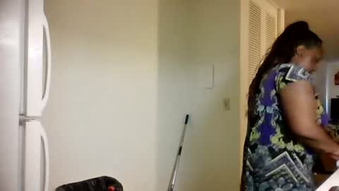 Snapshot of shanelllovings chatting on July 17, 2026, 6:35 pm shanelllovings online show from July 17, 2026, 6:35 pm
