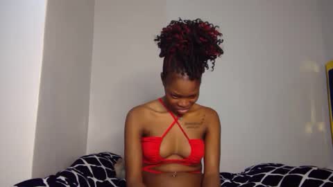 shania_sleigh online show from January 19, 2025, 7:37 pm