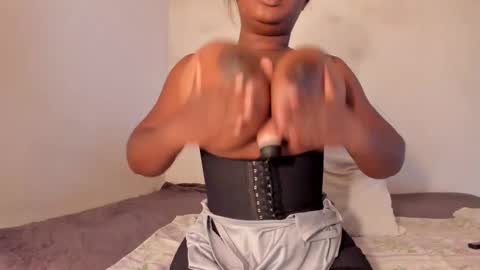 Danna online show from October 11, 2025, 12:15 pm