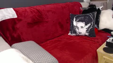 Shannon07 online show from February 12, 2025, 1:19 am