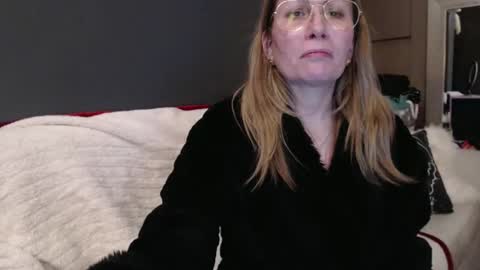 Shannon07 online show from February 23, 2025, 1:13 am