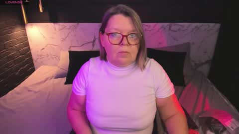 Shannon online show from November 17, 2025, 12:55 pm