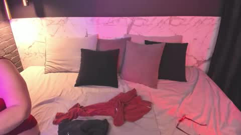 Shannon online show from December 4, 2025, 5:17 am