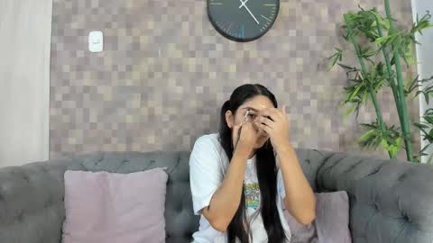 SHANON online show from November 4, 2025, 12:15 pm