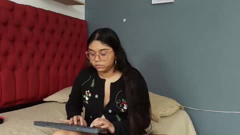 SHANON online show from December 1, 2025, 12:21 pm