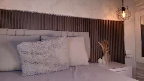 SHANON online show from February 3, 2026, 7:19 pm