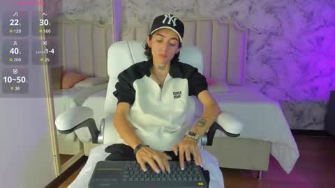 Shantal online show from November 21, 2025, 4:55 am