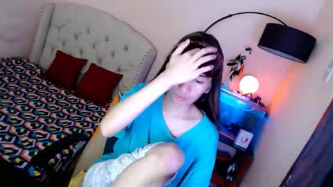 SHANTA FOX  s online show from October 16, 2025, 4:41 pm