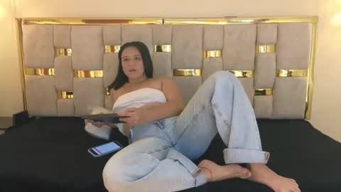 shantall 05 online show from January 10, 2026, 7:04 pm