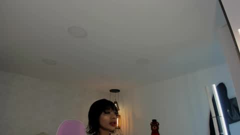 ShantallKnowles online show from February 12, 2025, 12:55 pm